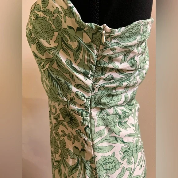 Floral Green and White One-Shoulder Dress - Picture 4 of 4